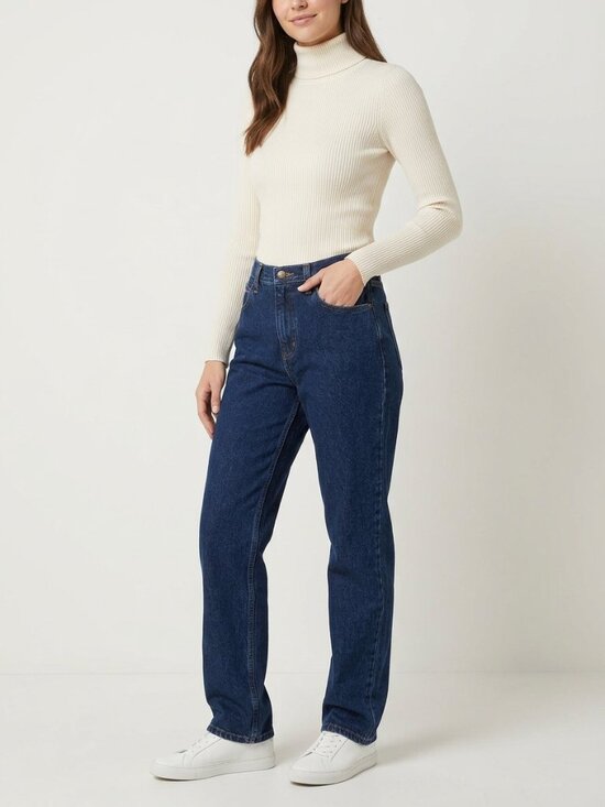 Wrangler Denim - Wrangler Blues Relaxed Fit Jeans Dark Wash Women Size 4 x 32 NWT